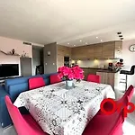 Lumineux Proche Plages Et Centre-ville Avec Clim, Balcons Et Parking Inclus - Fr-1-647-18 Apartman
