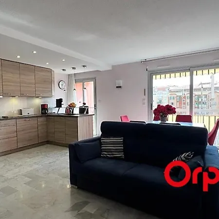 Apartment Lumineux Proche Plages Et Centre-ville Avec Clim, Balcons Et Parking Inclus - Fr-1-647-18 *