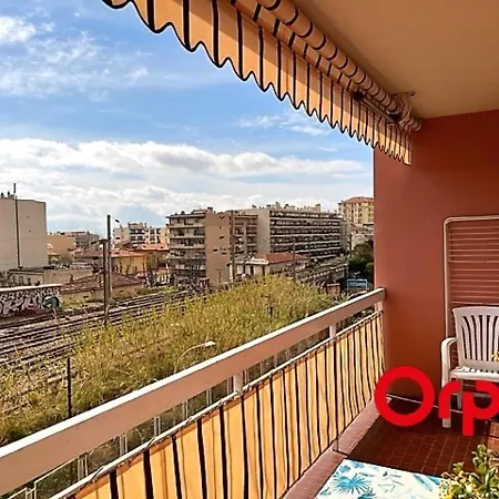 Apartment Lumineux Proche Plages Et Centre-ville Avec Clim, Balcons Et Parking Inclus - Fr-1-647-18