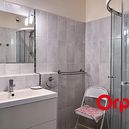 Lumineux Proche Plages Et Centre-ville Avec Clim, Balcons Et Parking Inclus - Fr-1-647-18 Apartment